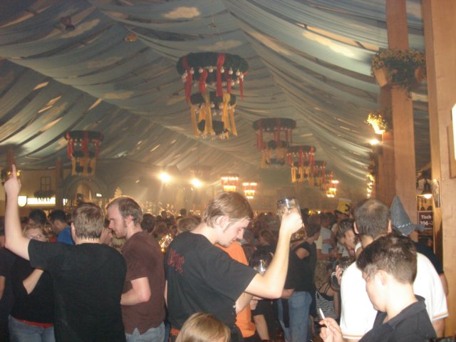 germanybeerfest2006020.jpg