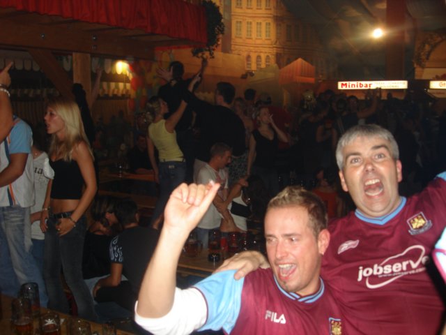 germanybeerfest2006053.jpg